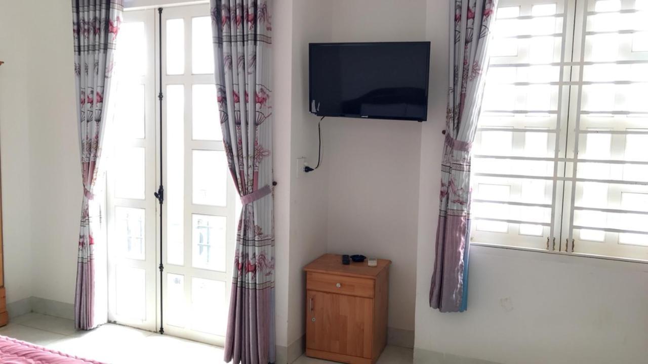 Nhà Nghỉ Hoàng Hoa Buôn Ma Thuột Extérieur photo