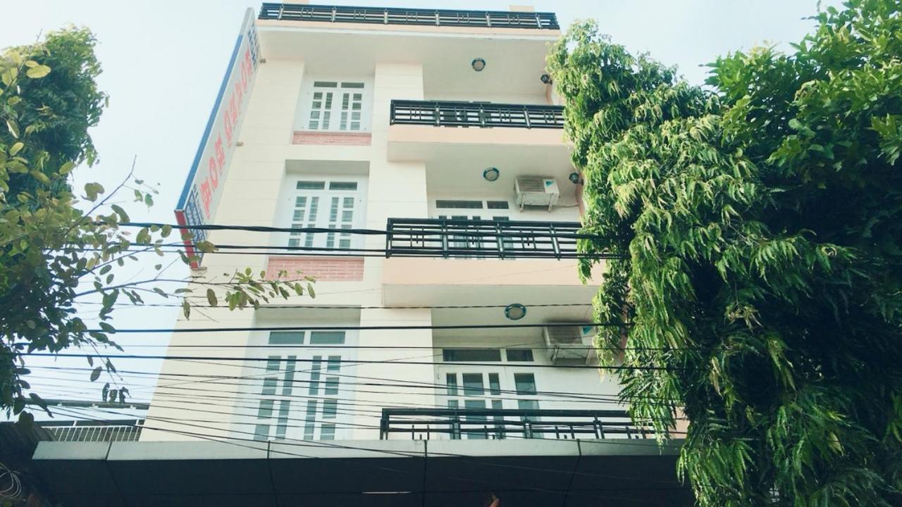 Nhà Nghỉ Hoàng Hoa Buôn Ma Thuột Extérieur photo